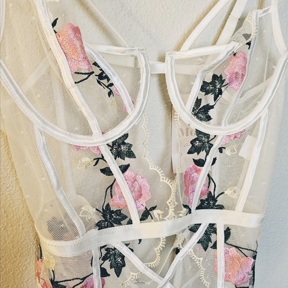 PRIMROSE: Moxy Intimates Floral Corset Bodysuit - Picture 5 of 5